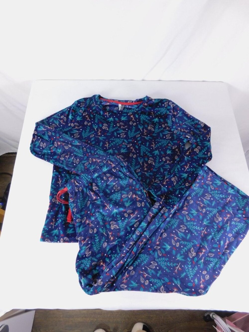 Pajama Set Womens M Blue Fleece Holiday Floral Long Sleeve Pants Christmas - Picture 3 of 8